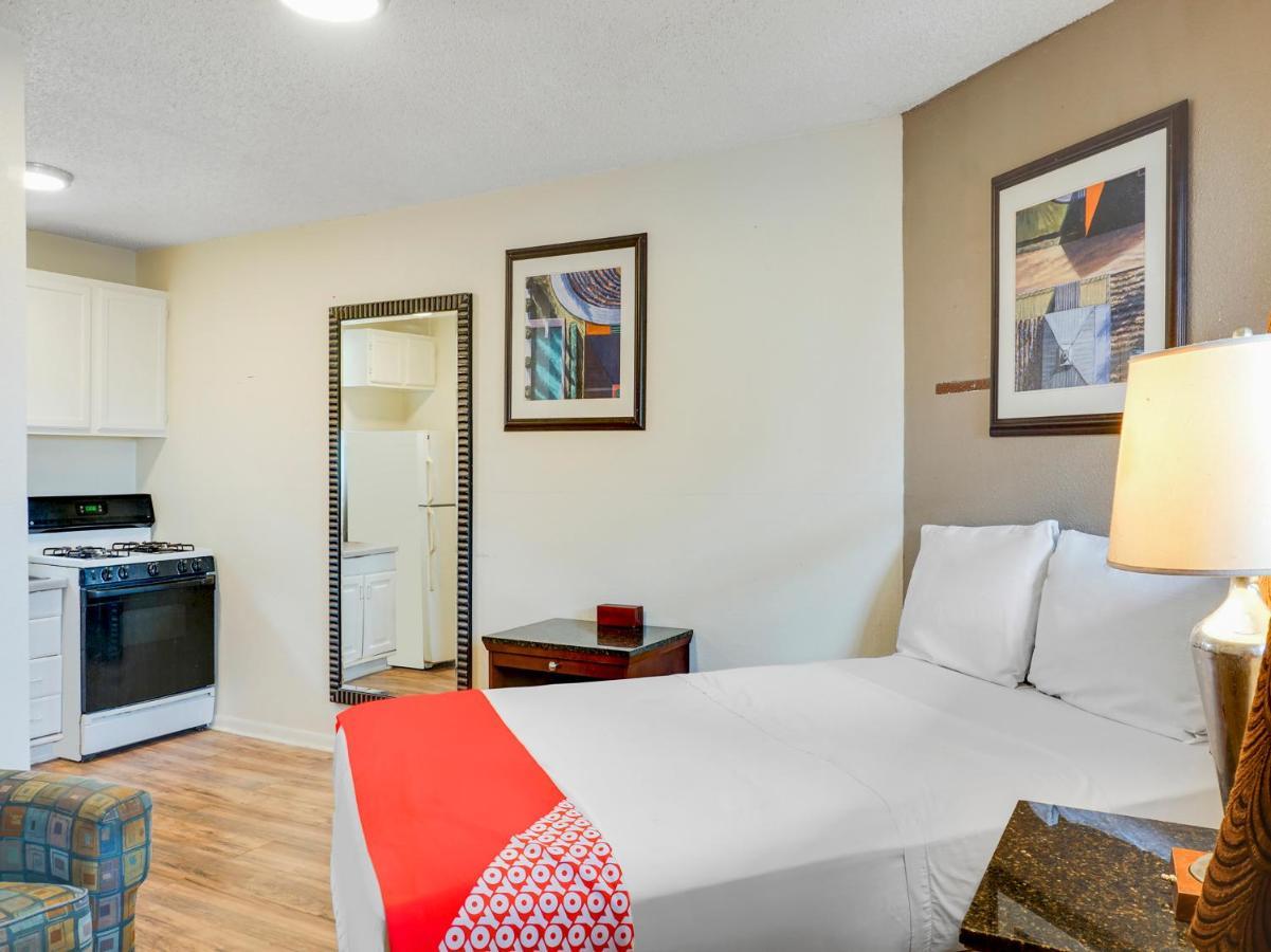 Oyo Hotel Austin Street Giddings Eksteriør billede