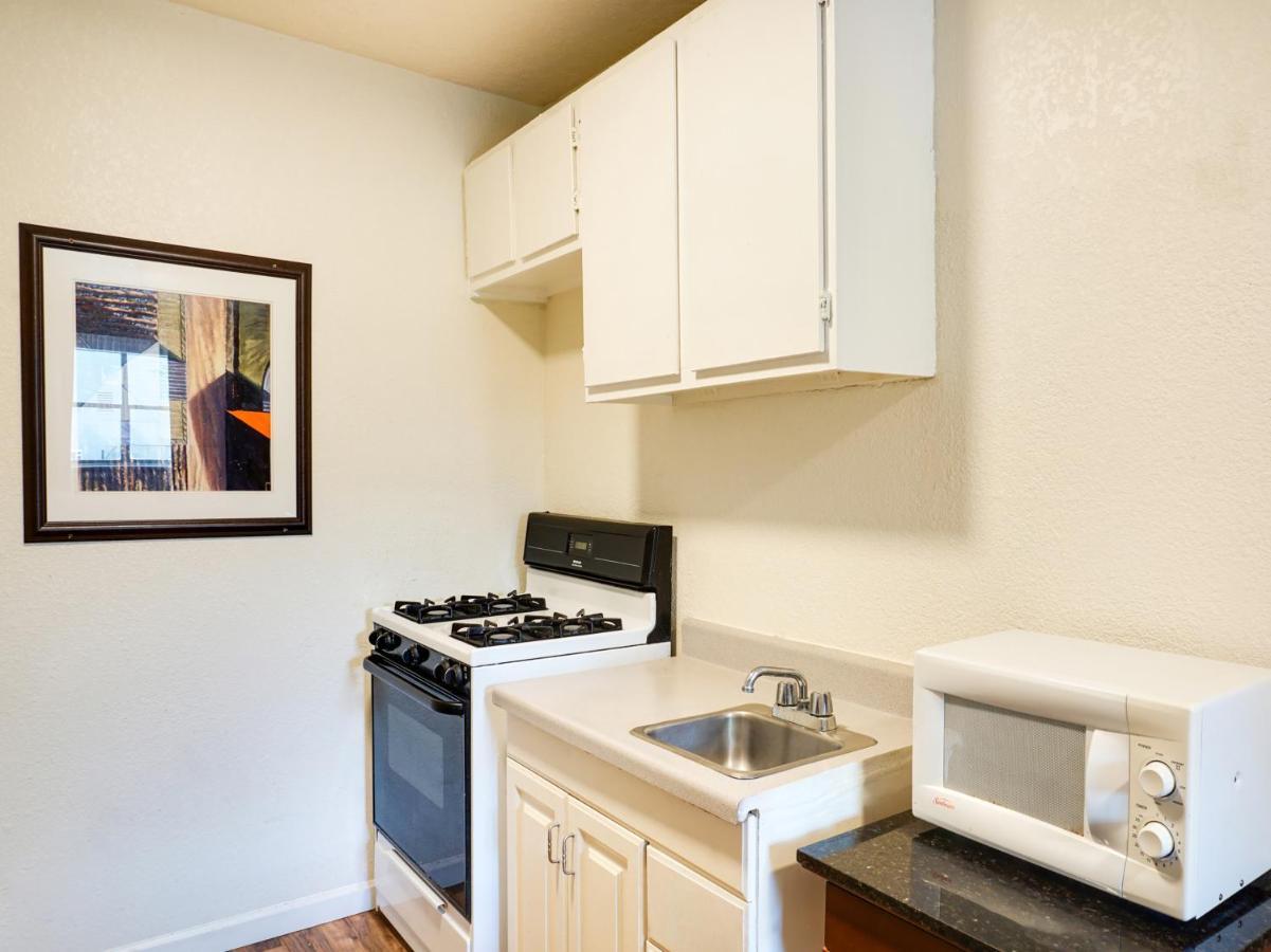 Oyo Hotel Austin Street Giddings Eksteriør billede